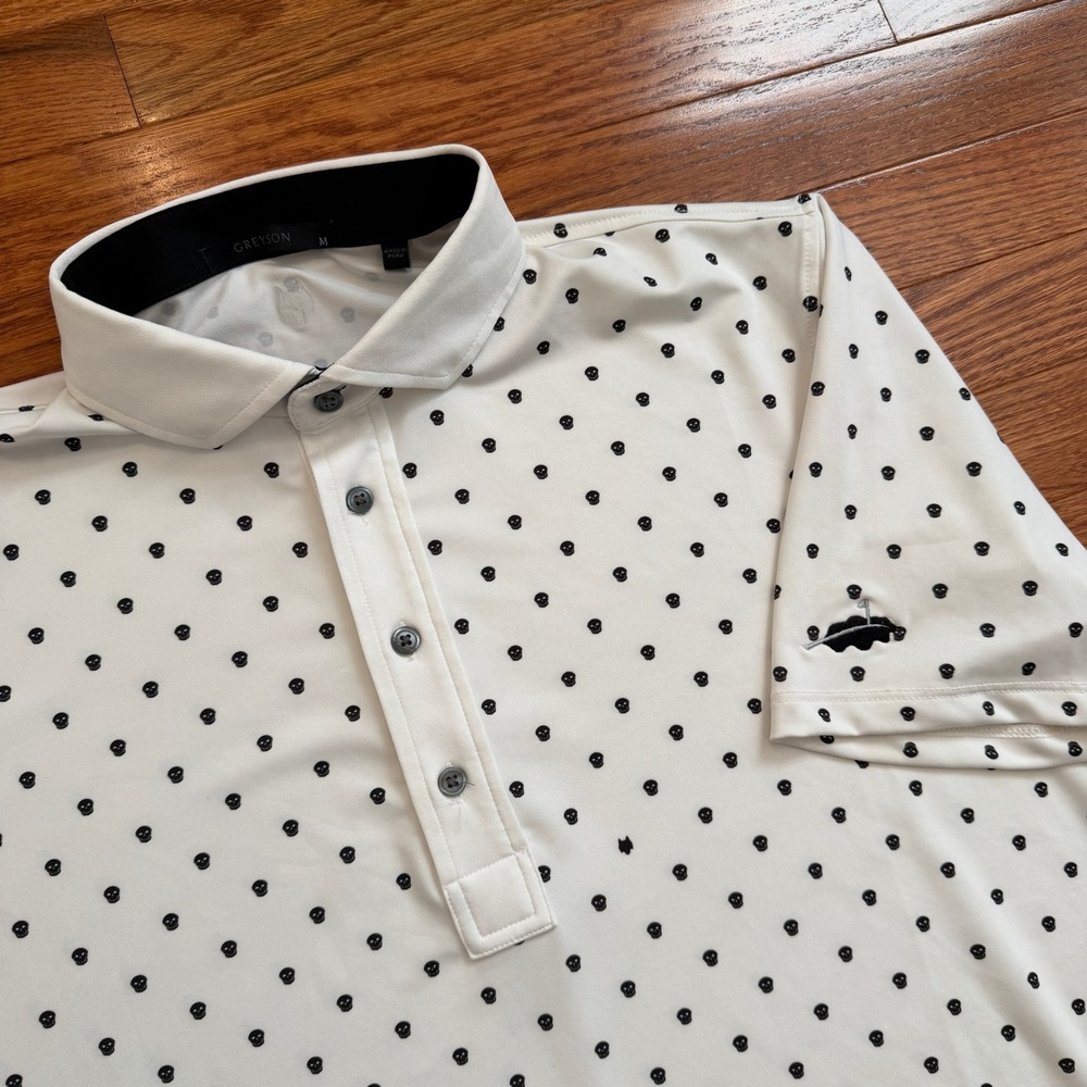 Greyson Golf Performance Polo Shirt Mens Medium White Skull Print Club Logo AOP